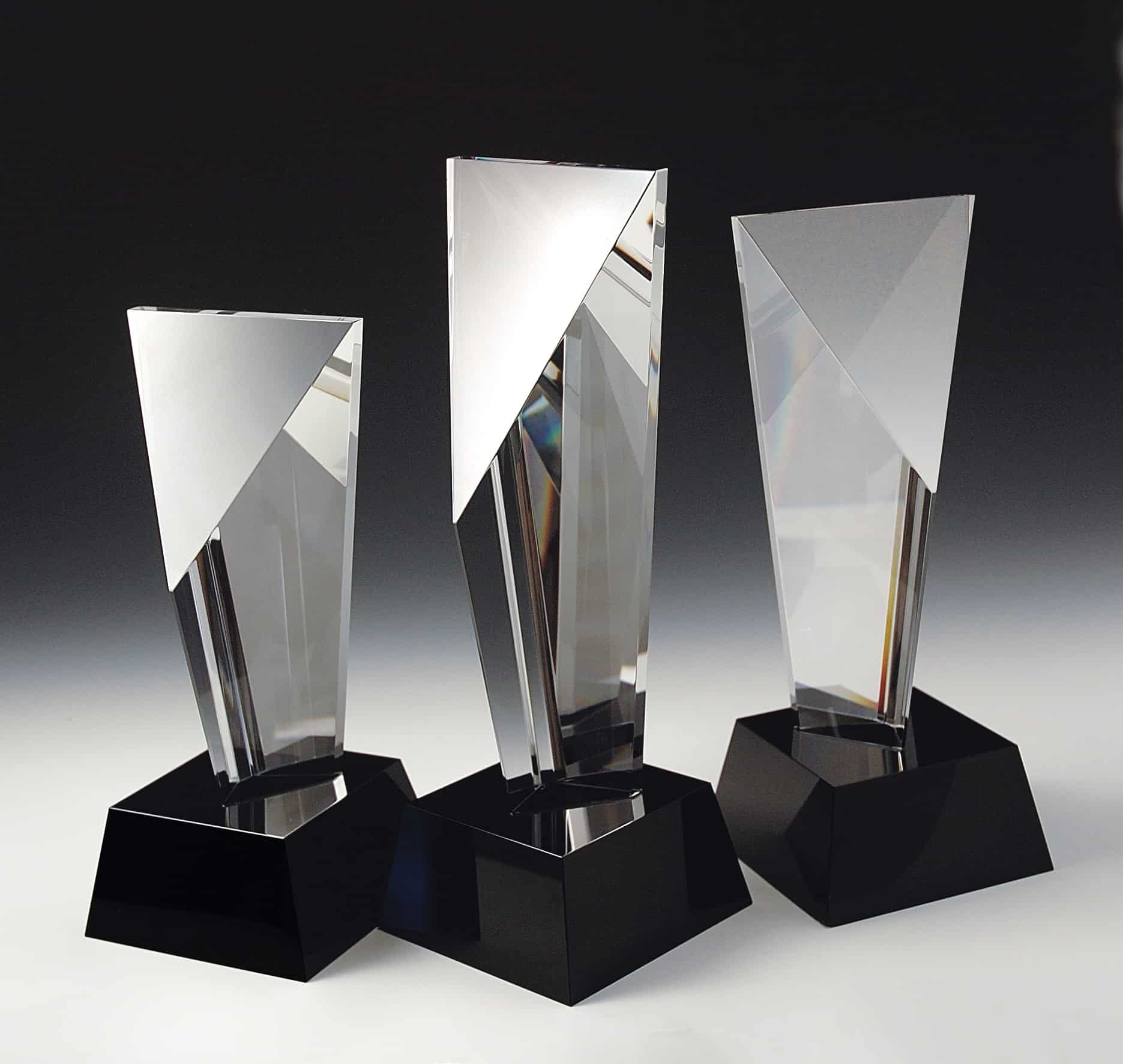 encore crystal award customizable with texts and logos, crystal clear glass award with triangle shape, great for employee appreciation, gifts for executives