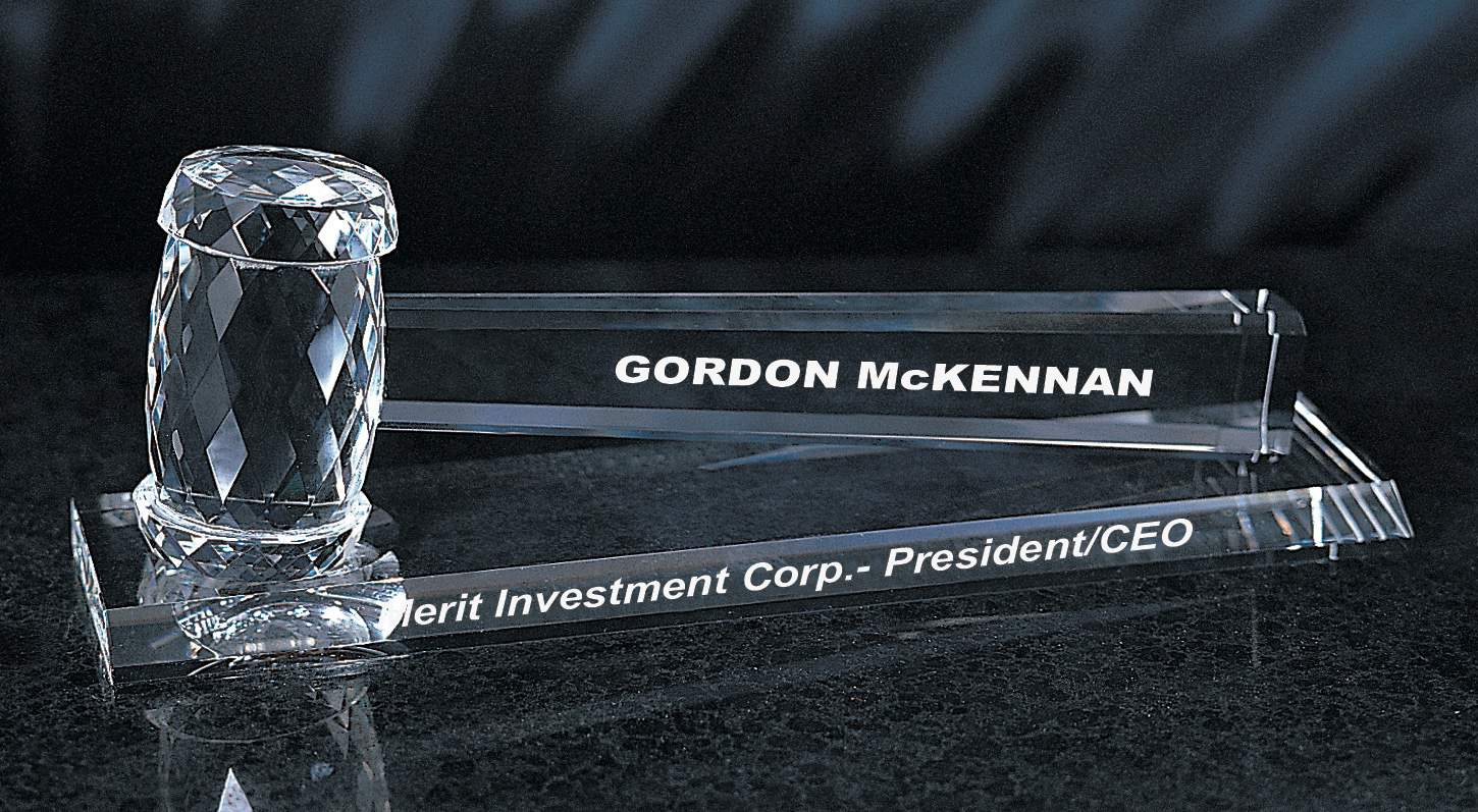gavel crystal award customizable with texts and logos, perfect gift for executives, judges, leaders, made from high quality crystal clear glass